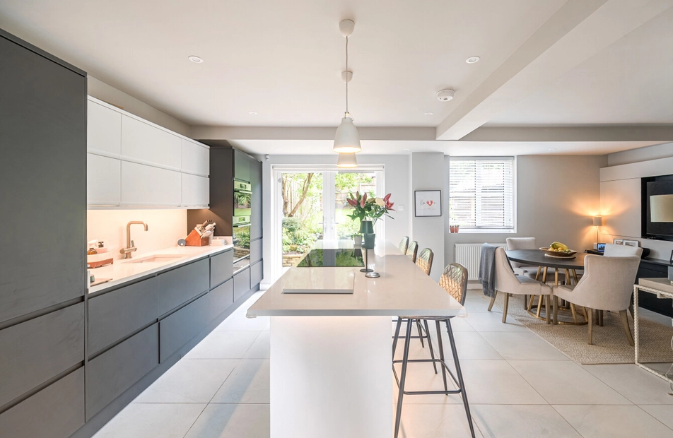 Ethelburt Avenue, Bassett Green, Southampton, Hampshire, SO16 - Charters