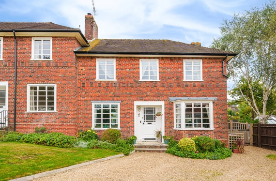 Ethelburt Avenue, Bassett Green, Southampton, Hampshire, SO16 - Charters