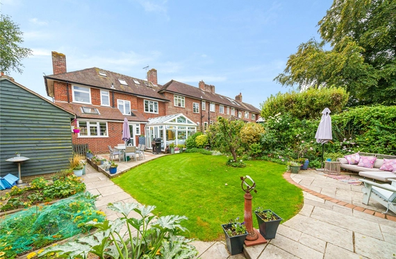 Ethelburt Avenue, Bassett Green, Southampton, Hampshire, SO16 - Charters
