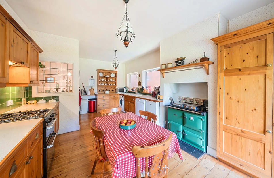 Shirley Avenue, Shirley, Southampton, Hampshire, SO15 - Charters