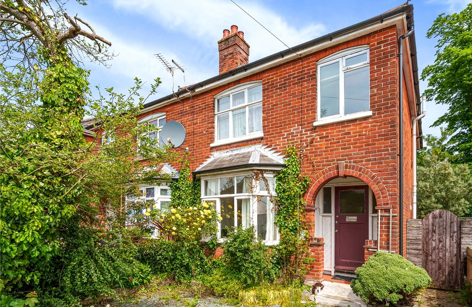 Violet Road, Bassett, Southampton, Hampshire, SO16 - Charters