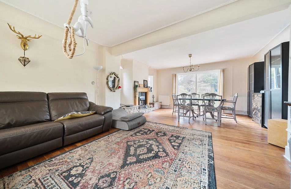 Saxholm Dale, Bassett, Southampton, Hampshire, SO16 - Charters