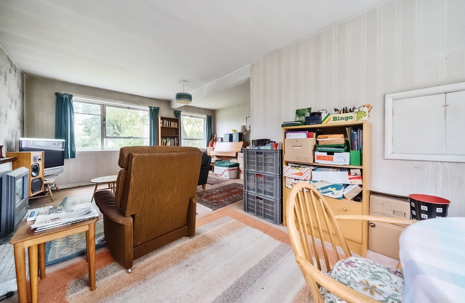Bassett Crescent West, Bassett, Southampton, Hampshire, SO16 - Charters