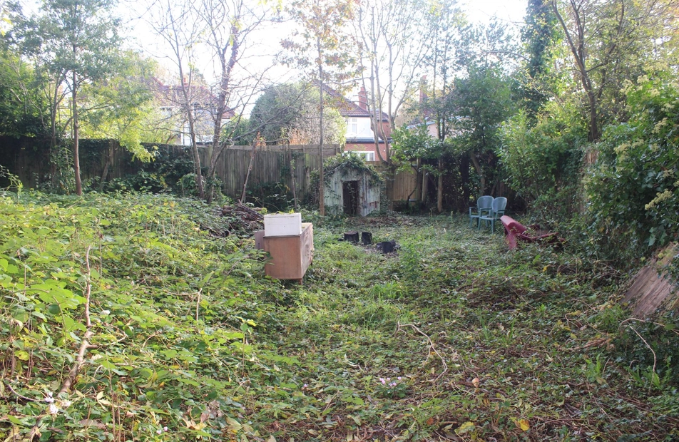 Bassett Crescent West, Bassett, Southampton, Hampshire, SO16 - Charters