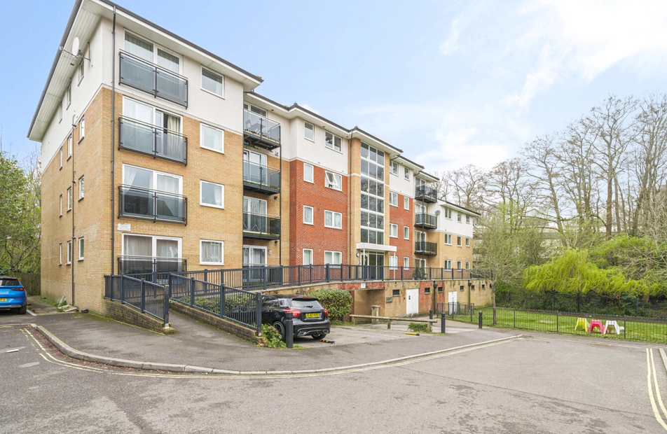 Seacole Gardens, Shirley, Southampton, Hampshire, SO16 - Charters