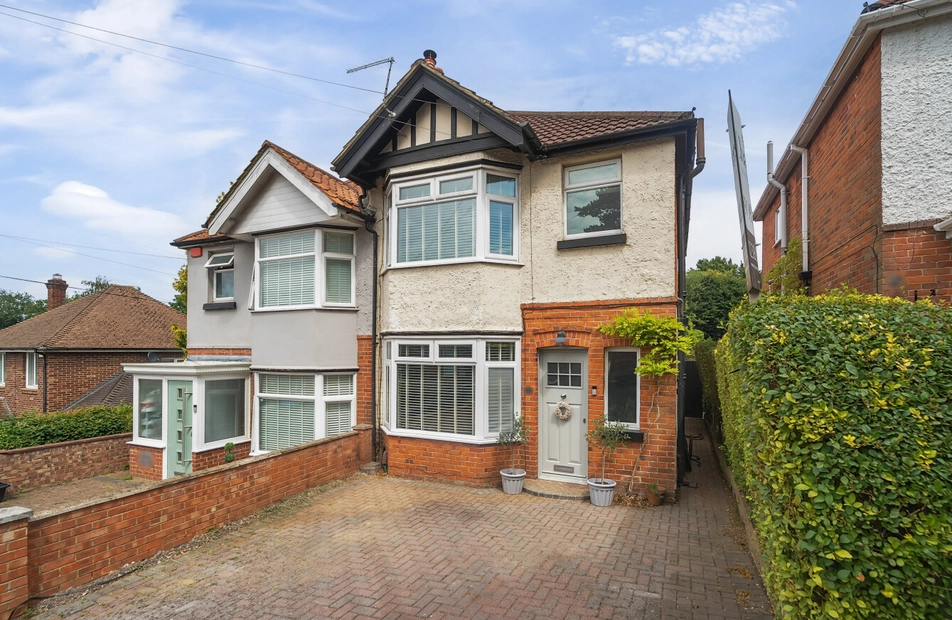 Dimond Hill, Bitterne Park, Southampton, Hampshire, SO18 - Charters