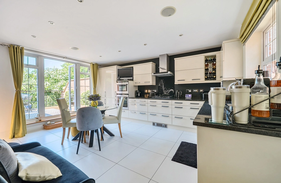 Chilworth Drove, Chilworth, Southampton, Hampshire, SO16 - Charters