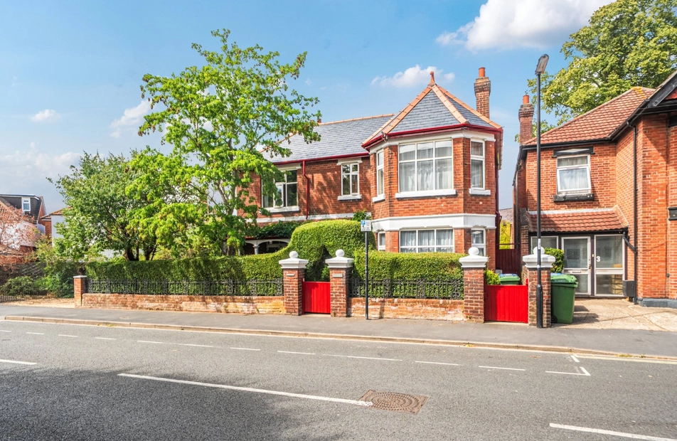 Handel Road, Southampton, Hampshire, SO15 - Charters