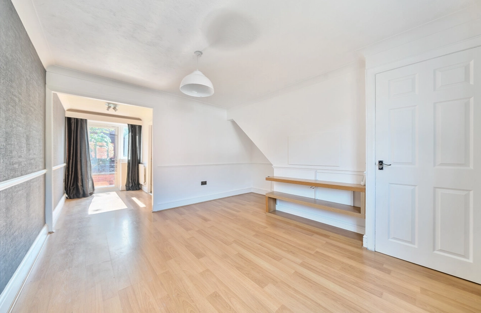 Harbourne Gardens, West End, Southampton, Hampshire, SO18 - Charters