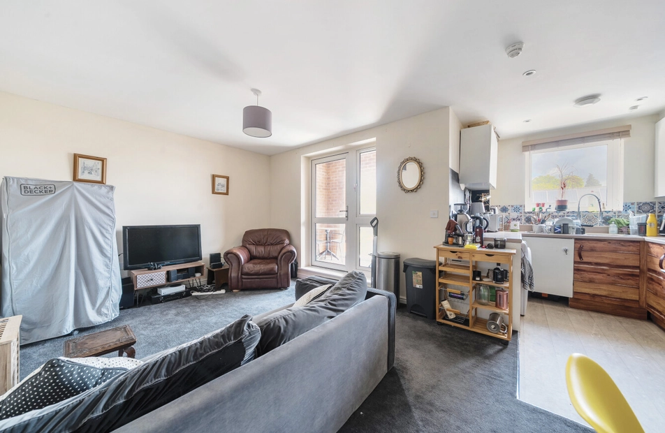 Moore Close, Banister Park, Southampton, Hampshire, SO15 - Charters