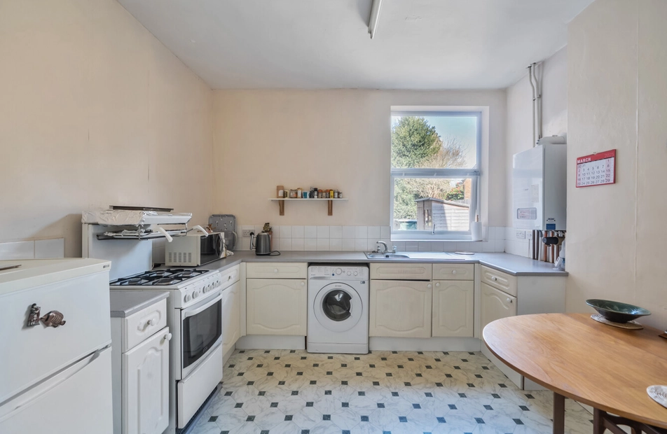 Obelisk Road, Woolston, Southampton, Hampshire, SO19 - Charters