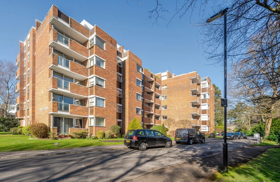 Talbot Close, Bassett, Southampton, Hampshire, SO16 - Charters