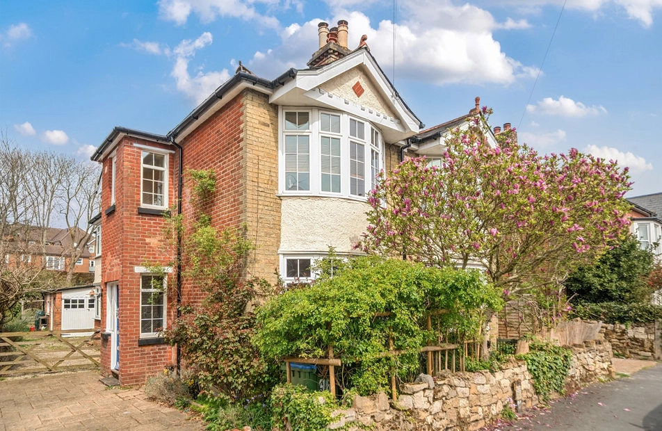 Alma Road, Portswood, Southampton, Hampshire, SO14 - Charters