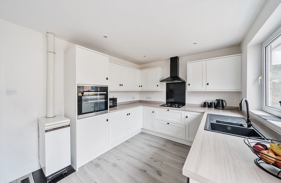 Aldermoor Road, Aldermoor, Southampton, Hampshire, SO16 - Charters