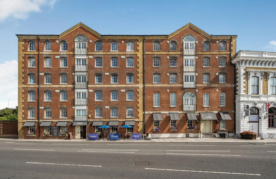 Town Quay, Southampton, Hampshire, SO14 - Charters