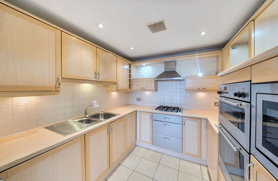 Canute Road, Southampton, Hampshire, SO14 - Charters