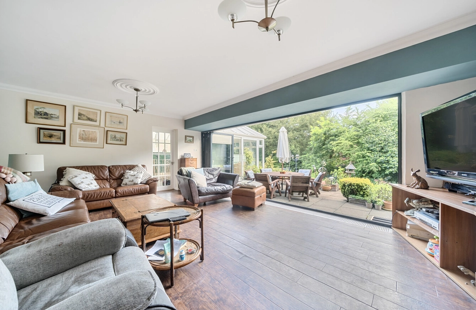 Bassett Wood Drive, Bassett, Southampton, Hampshire, SO16 - Charters
