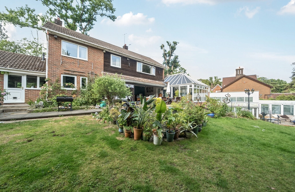 Bassett Wood Drive, Bassett, Southampton, Hampshire, SO16 - Charters