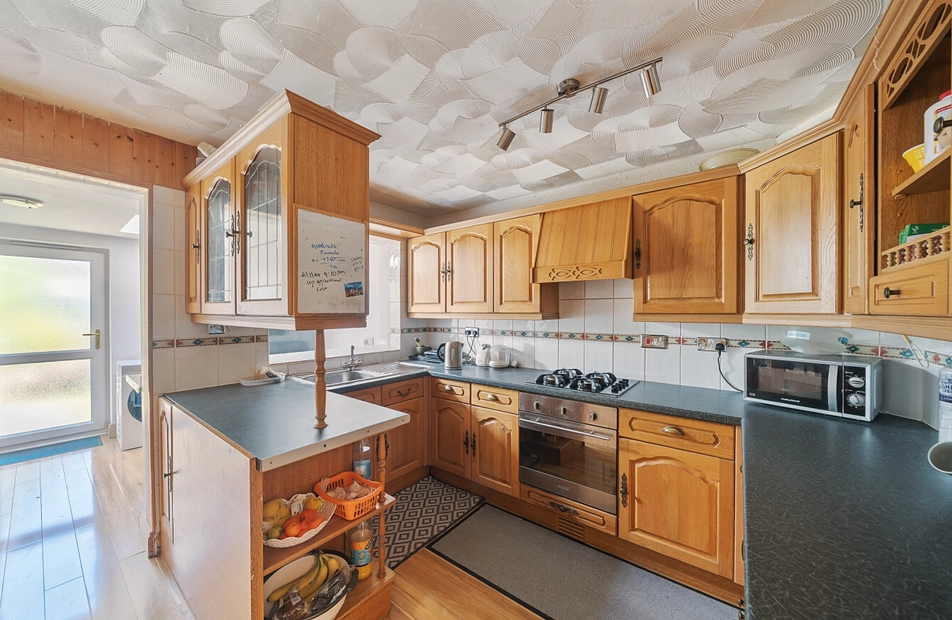 Widgeon Close, Lordswood, Southampton, Hampshire, SO16 - Charters