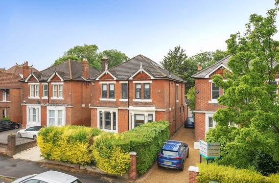 Shirley Avenue, Upper Shirley, Southampton, Hampshire, SO15 - Charters