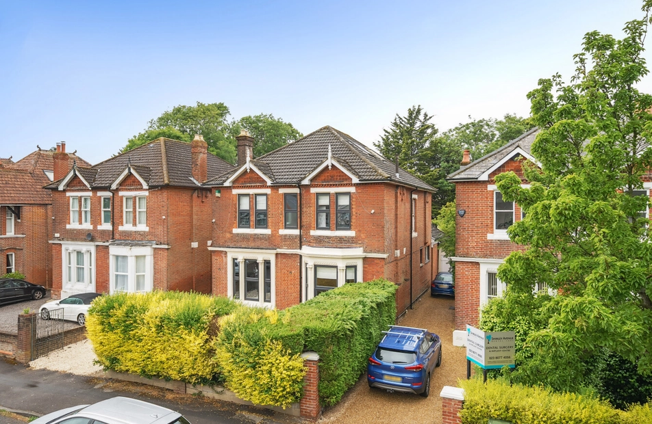 Shirley Avenue, Upper Shirley, Southampton, Hampshire, SO15 - Charters