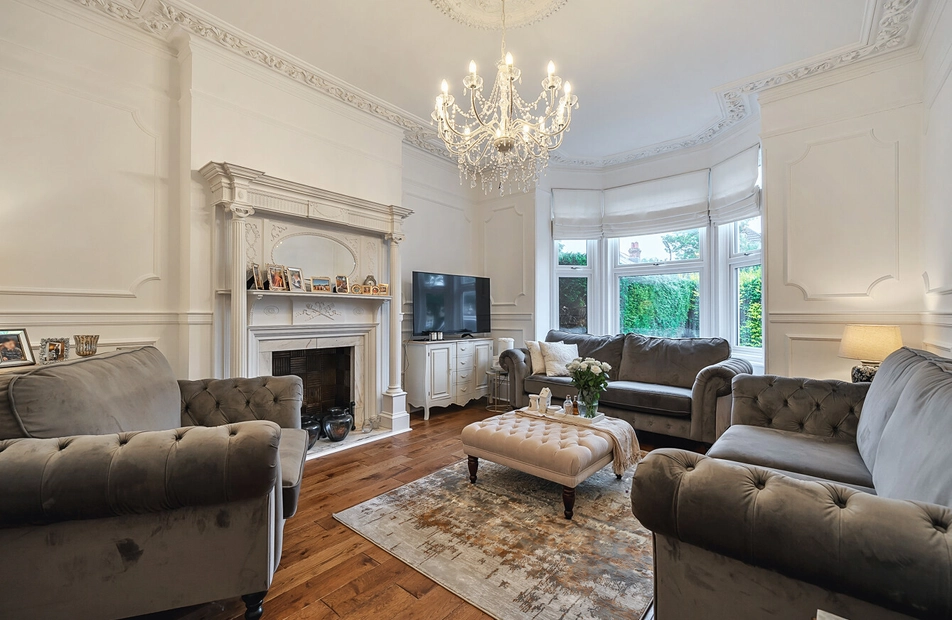 Shirley Avenue, Upper Shirley, Southampton, Hampshire, SO15 - Charters