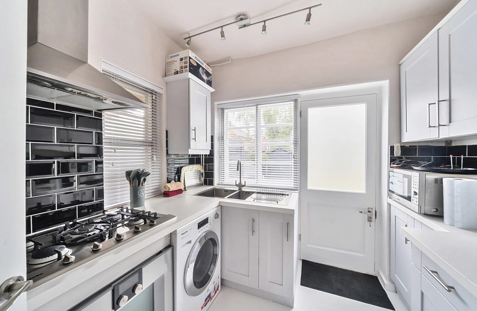 Field Close, Bassett Green, Southampton, Hampshire, SO16 - Charters