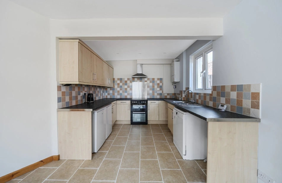 Manor Farm Road, Bitterne Park, Southampton, Hampshire, SO18 - Charters