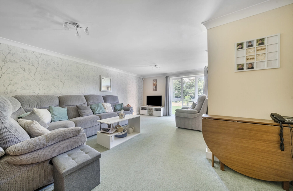 113 Regents Park, Regents Park, Southampton, Hampshire, SO15 - Charters