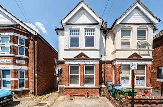 Wilton Avenue, The Polygon, Southampton, Hampshire, SO15 - Charters