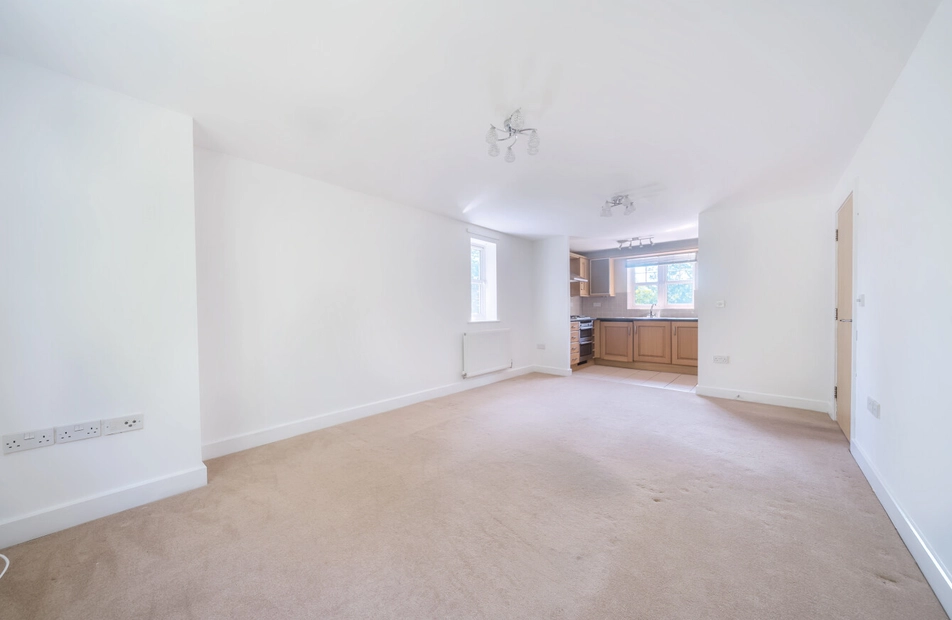 Bassett Wood Road, Bassett, Southampton, Hampshire, SO16 - Charters