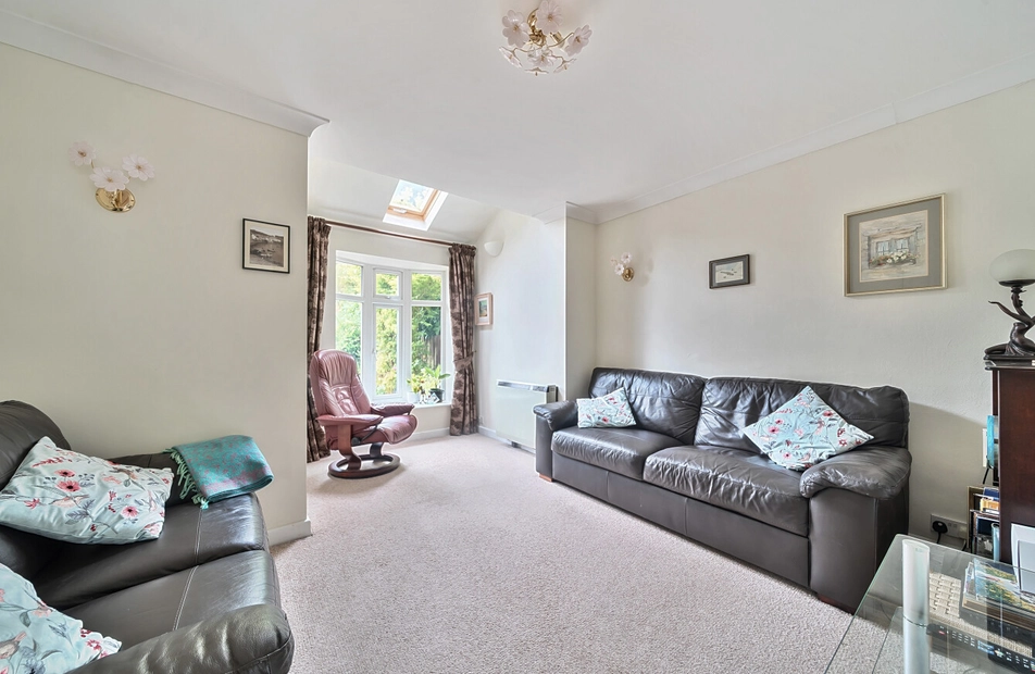 Bassett Row, Bassett, Southampton, Hampshire, SO16 - Charters