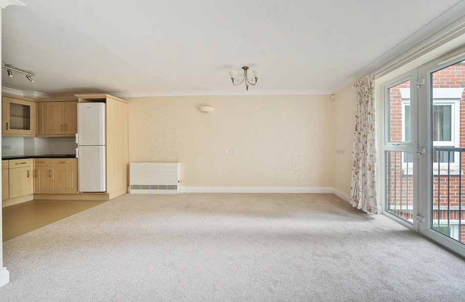 Rollesbrook Gardens, Southampton, Hampshire, SO15 - Charters