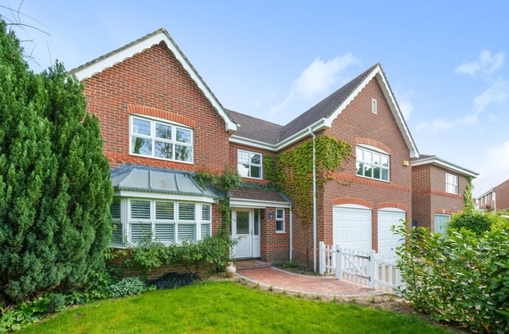 Caesars Way, Whitchurch, Hampshire, RG28 - Charters