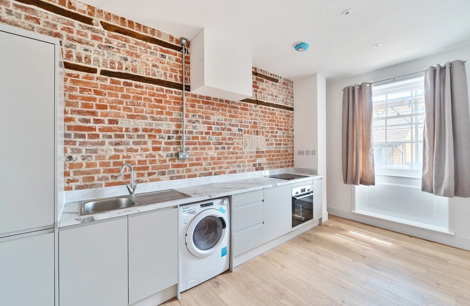 Staple Gardens, Winchester, Hampshire, SO23 - Charters