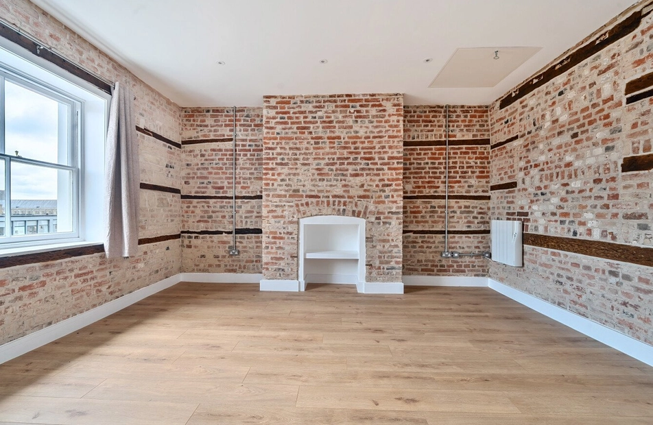 Staple Gardens, Winchester, Hampshire, SO23 - Charters