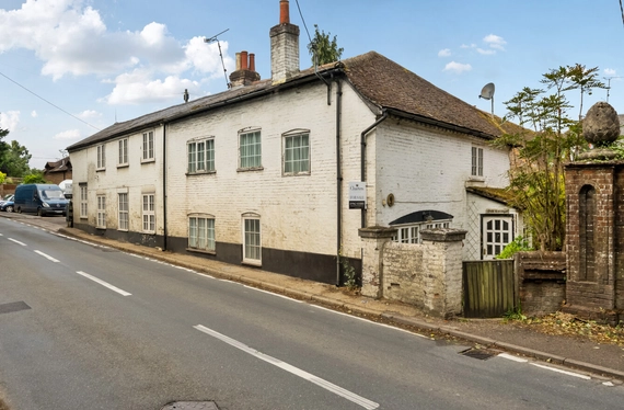 High Street, Twyford, Winchester, SO21 - Charters