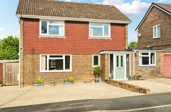 West Hill Road South, South Wonston, Winchester, Hampshire, SO21 - Charters