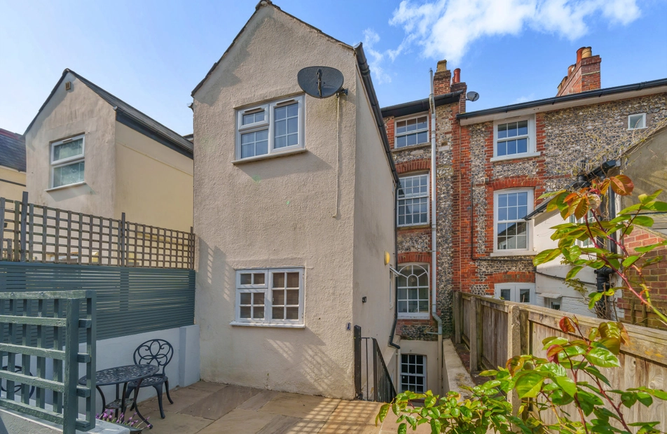 The Walk, Crowder Terrace, Winchester, Hampshire, SO22 - Charters