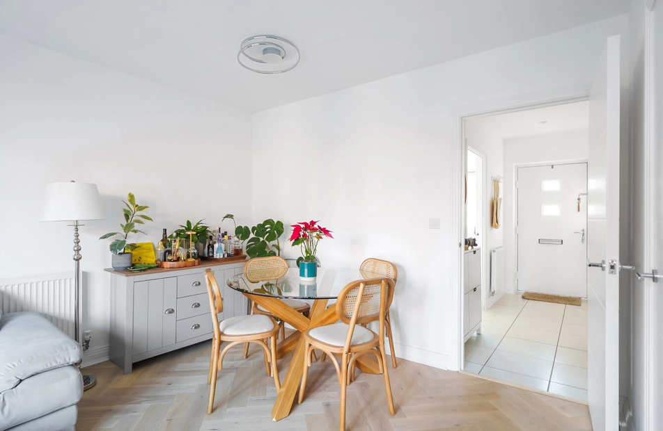 Lansdell Road, Winchester, Hampshire, SO22 - Charters