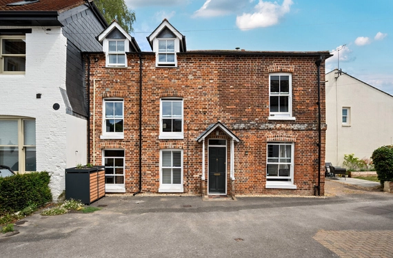 Parchment Street, Winchester, Hampshire, SO23 - Charters