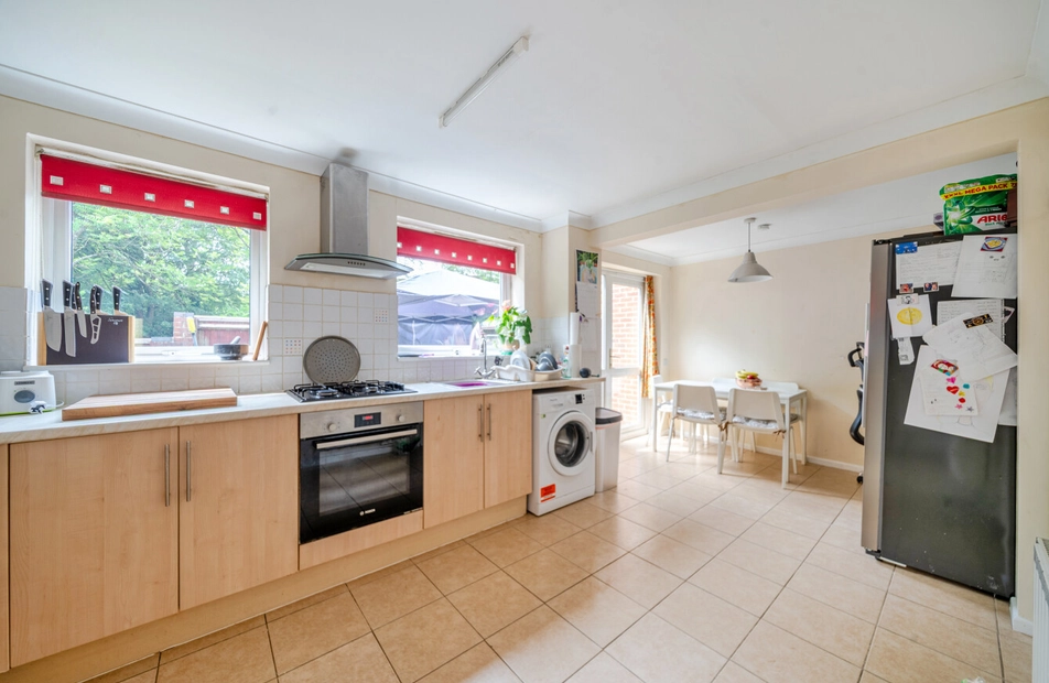 Falcon View, Winchester, Hampshire, SO22 - Charters