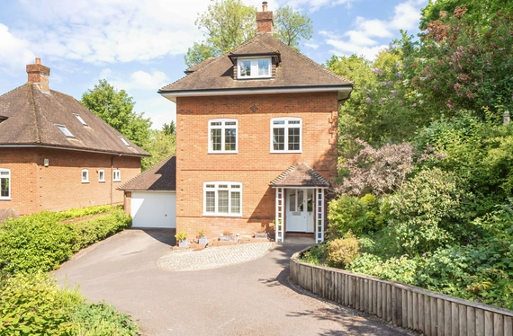 St. Giles Close, Winchester, Hampshire, SO23 - Charters