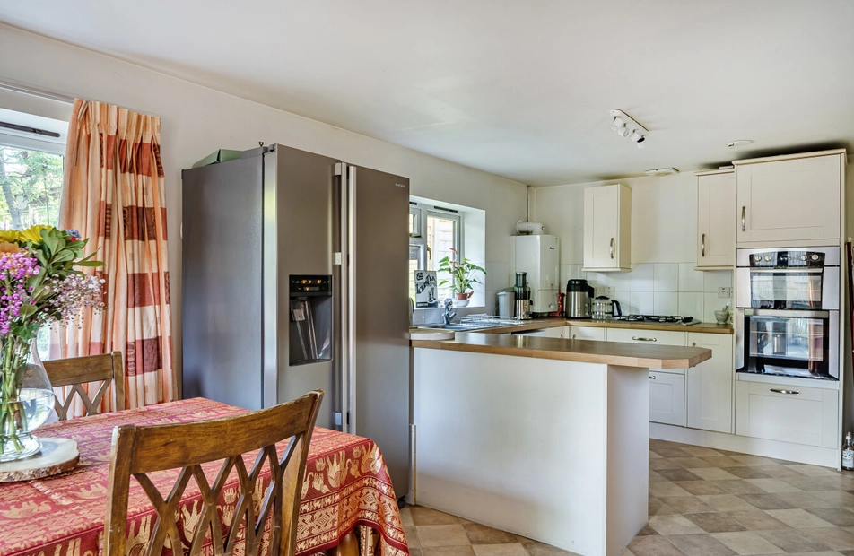 London Road, Kings Worthy, Winchester, Hampshire, SO23 - Charters