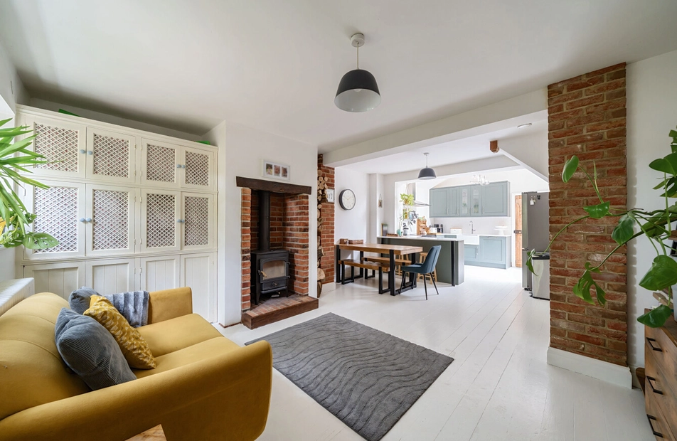 Moors Close, Colden Common, Winchester, Hampshire, SO21 - Charters