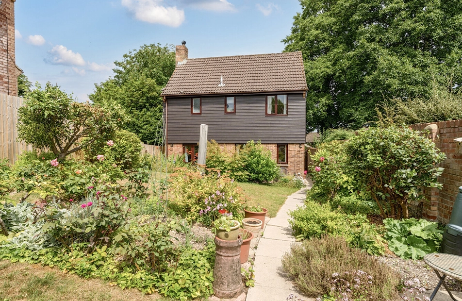 Ashbarn Crescent, Winchester, Hampshire, SO22 - Charters