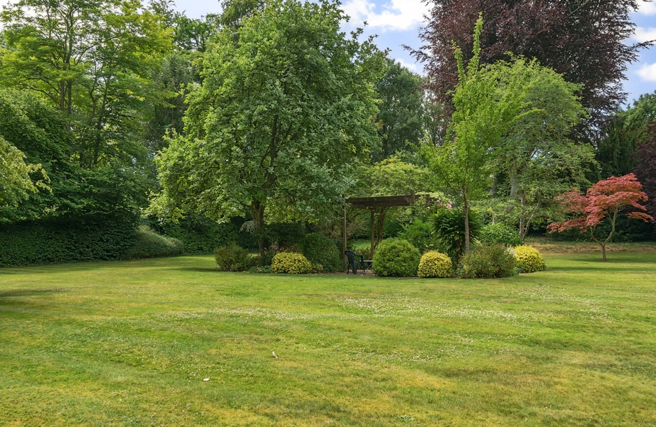 Mead Road, Winchester, Hampshire, SO23 - Charters