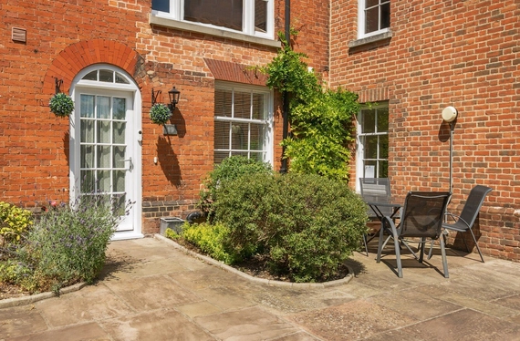 St. Peter Street, Winchester, SO23 - Charters